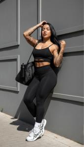 632991467: Chica busca chico en Navarra