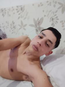 634237365: Chico busca chica en Málaga