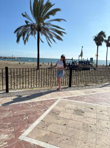 614786842: Chica busca chico en Málaga