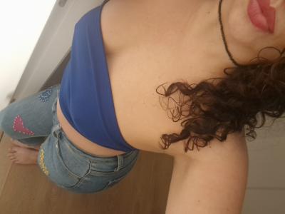 613665644: Chica busca chico en Gerona