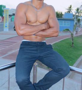 661669198: Chico busca chica en Guipúzcoa