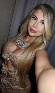 627507647: Chica busca chico en Cantabria