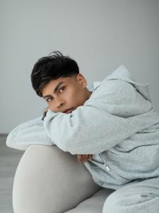 613108042: Chico busca chica en Barcelona