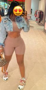 647246915: Chica busca chico en Lérida