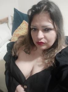 607046007: Chica busca chico en La Coruña