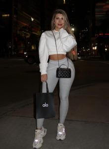 627507647: Chica busca chico en Cantabria