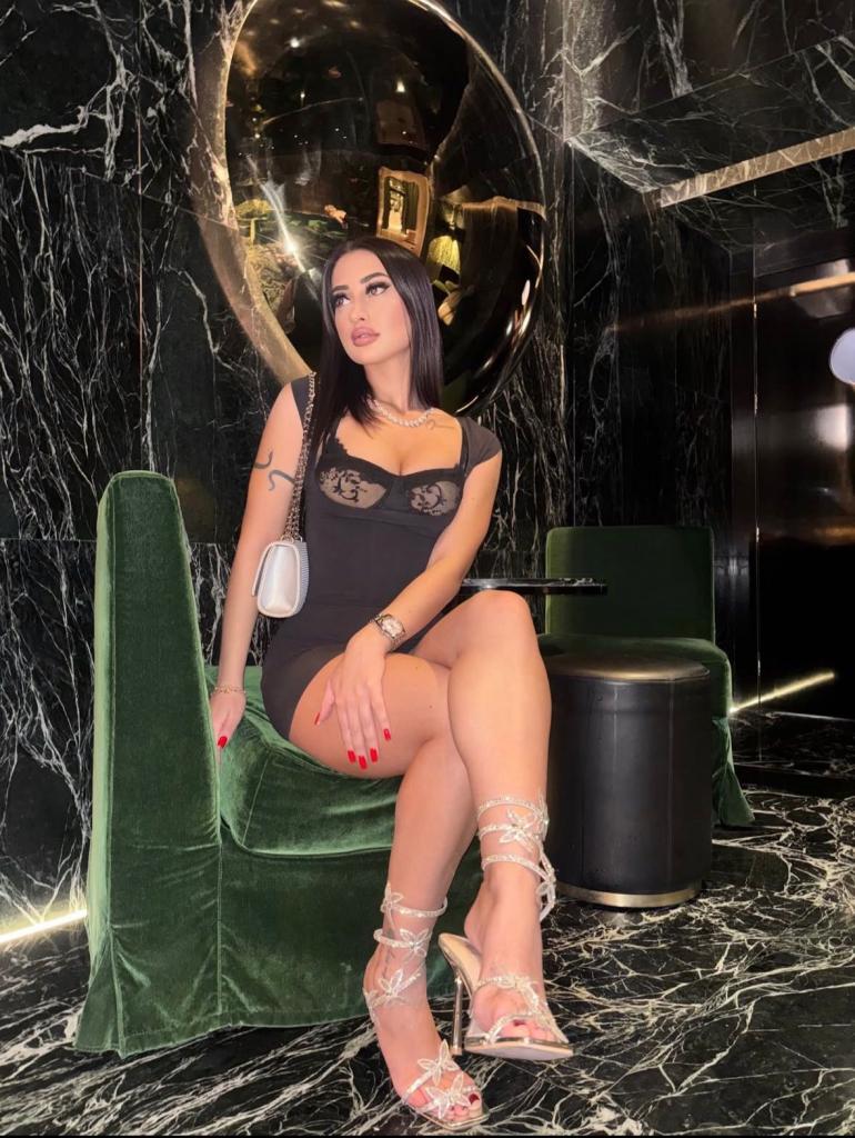 Chica busca chico en Cádiz: 