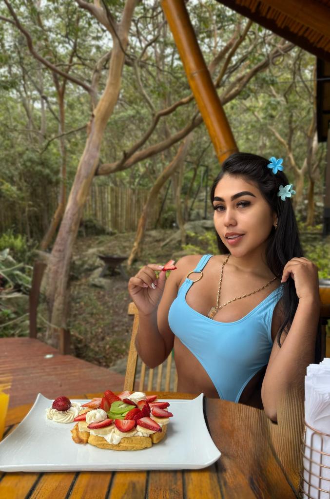 610315111: Chica busca chico en Asturias