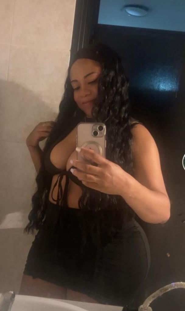 Chica busca chico en Cádiz: 