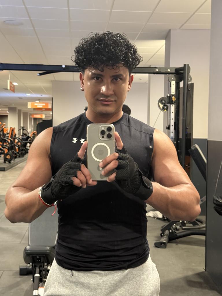 681819743: Chico busca chica en Madrid