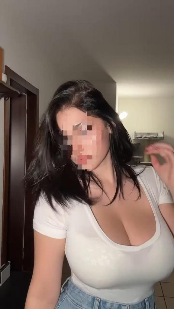 Chica busca chico en Huelva: 