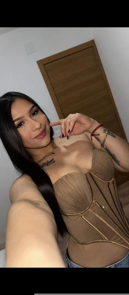 Chica busca chico en Tarragona: Chica busca chico