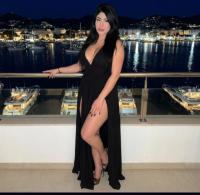 607079443: Chica busca chico en Ibiza