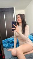 614210813: Chica busca chico en Barcelona