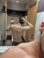 687204420: Chico busca chica en Barcelona