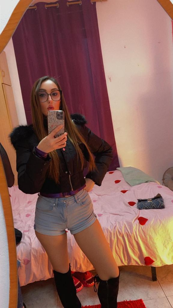 667726466: Chica busca chico en Madrid