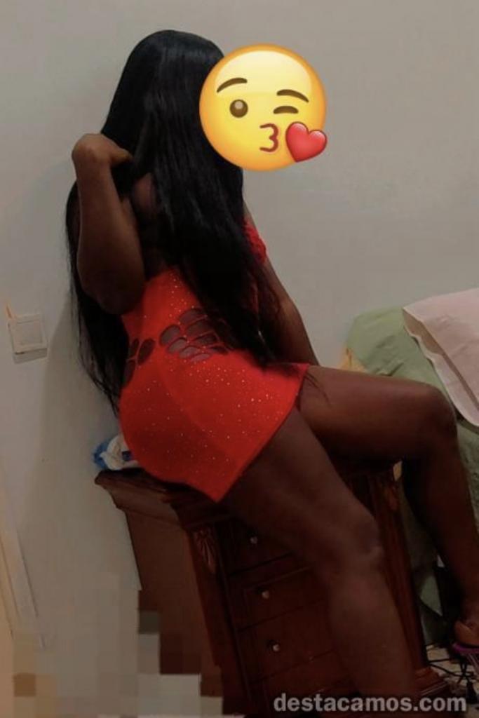 742057494: Chica busca chico en La Coruña