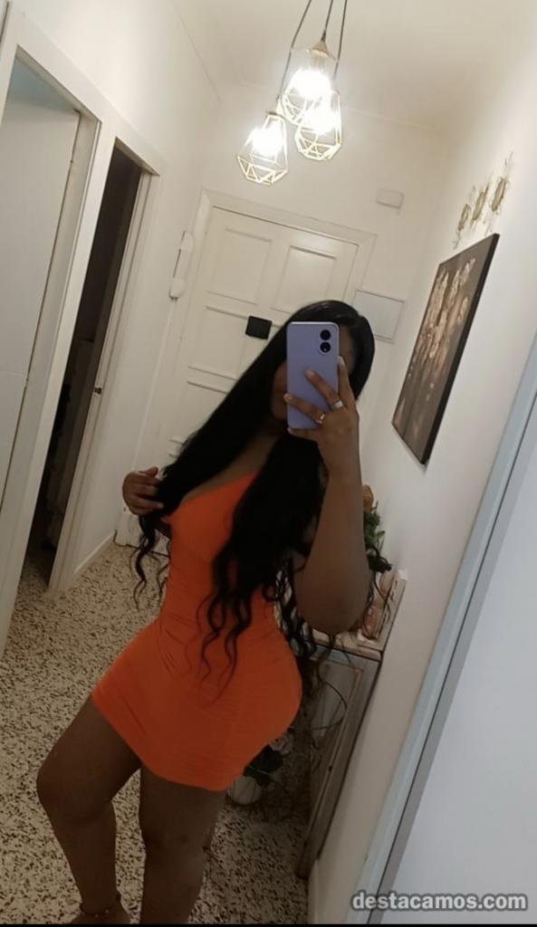 742057494: Chica busca chico en La Coruña