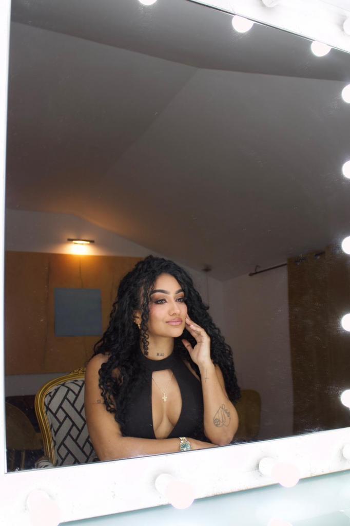 Chica busca chico en Almería: 