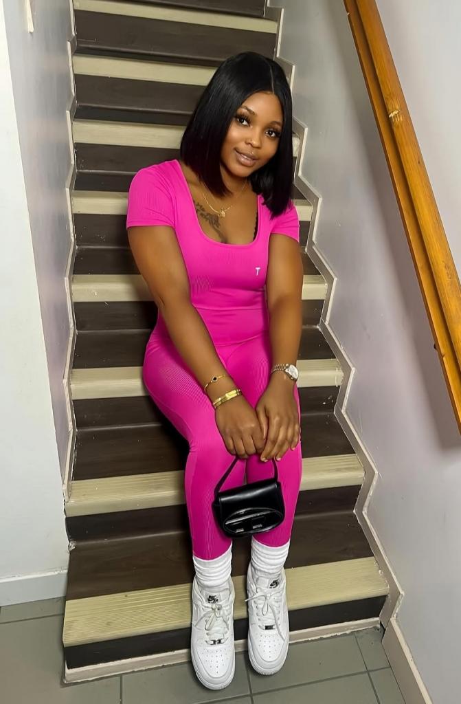 Chica busca chico en Tenerife: 