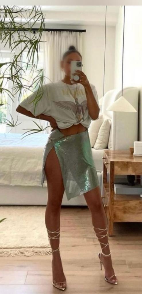 611253509: Chica busca chico en La Coruña