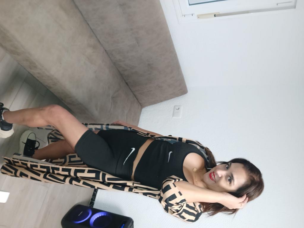 Chica busca chico en Almería: 