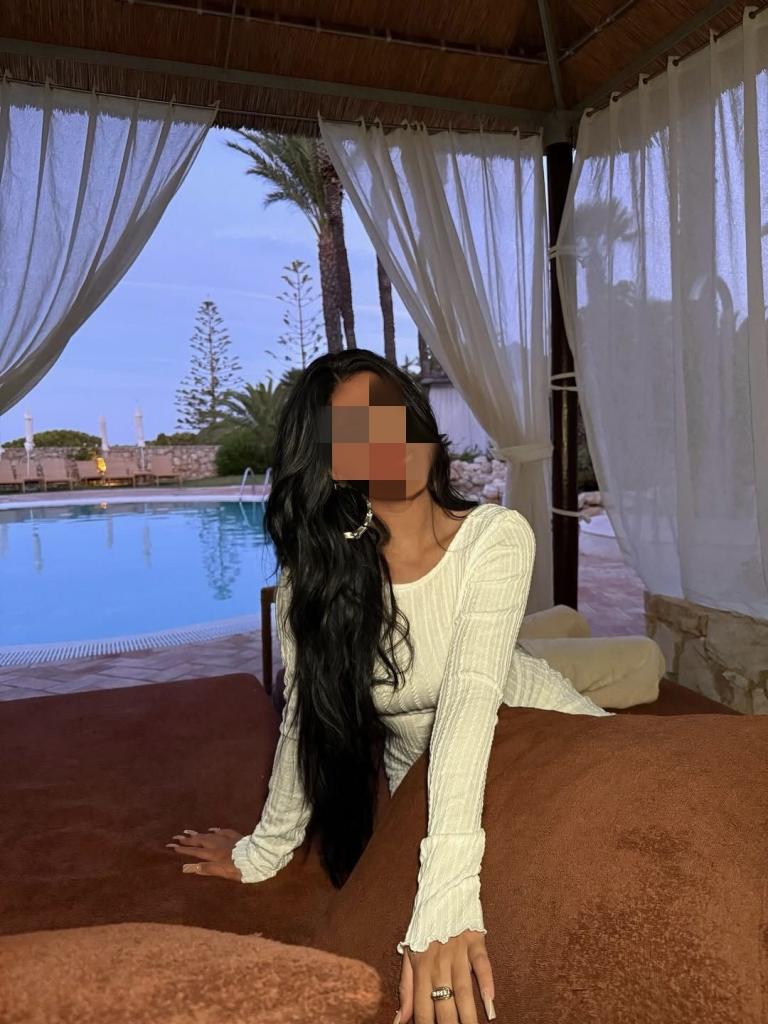 642362696: Chica busca chico en Sevilla