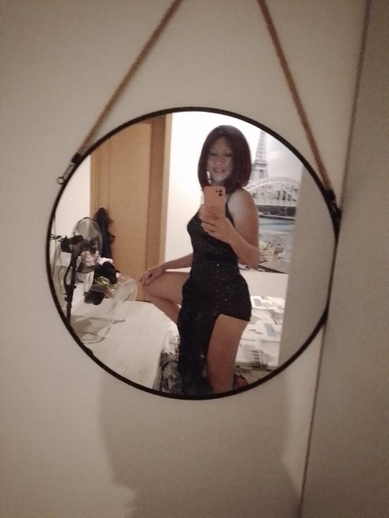 611716063: Chica busca chico en Orense