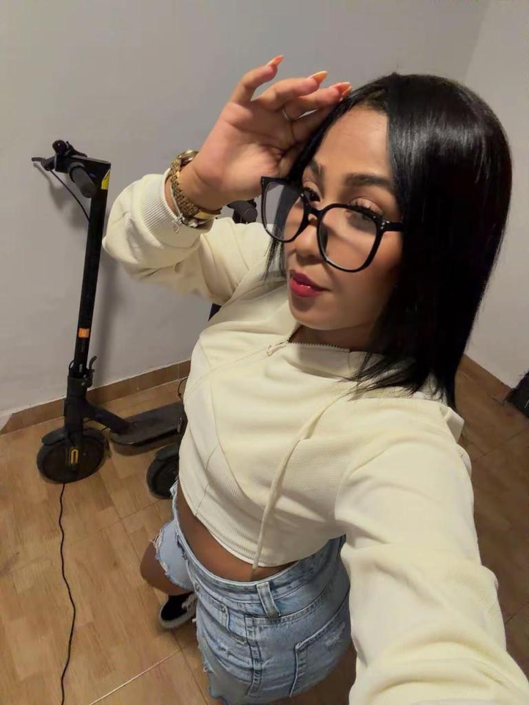 Chica busca chico en Cádiz: 