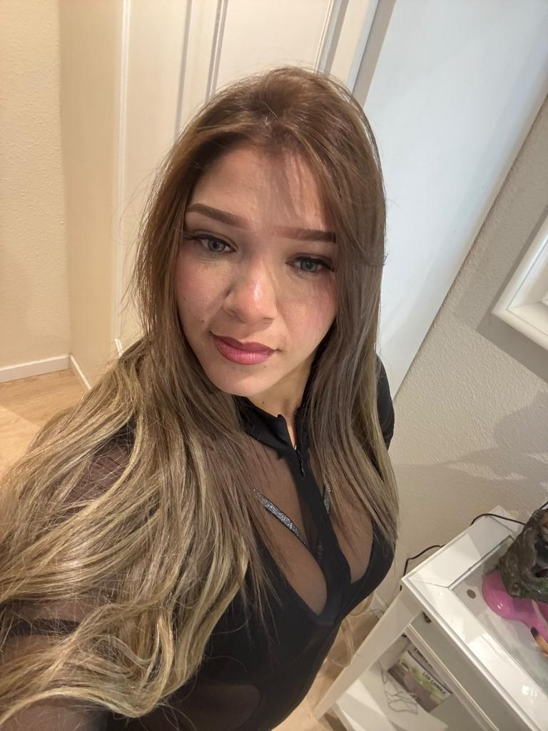 745015499: Chica busca chico en Valencia