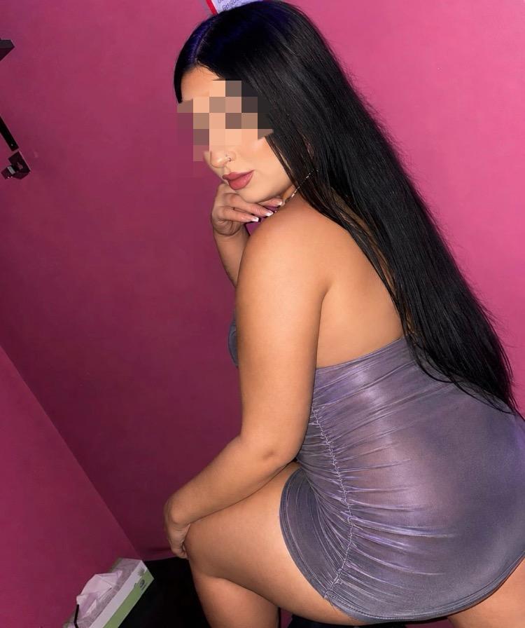 611586884: Chica busca chico en Cádiz