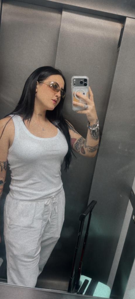 Chica busca chico en Granada: 