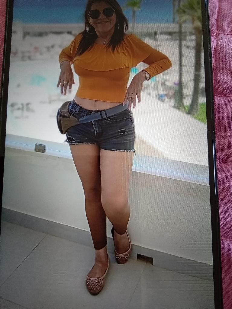 Chica busca chico en Ibiza: 