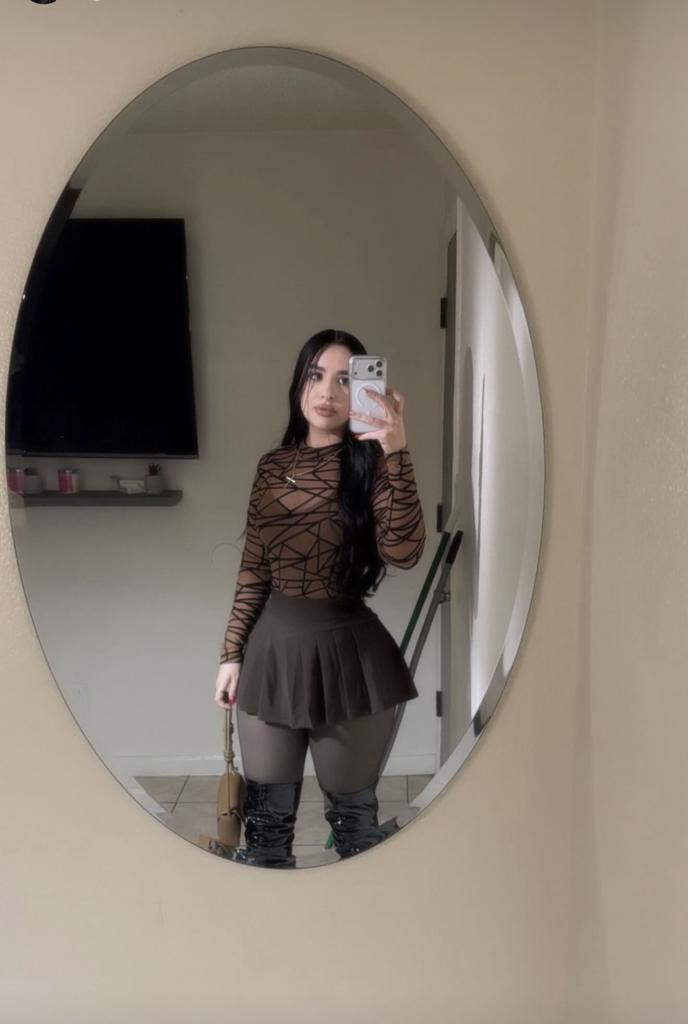 Chica busca chico en Almería: 