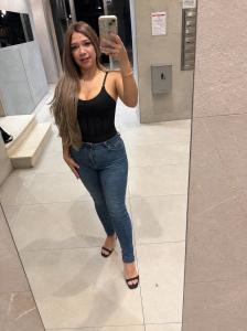 745015499: Chica busca chico en Valencia