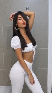 685206474: Chica busca chico en Sevilla