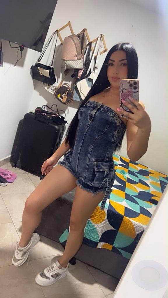 Chica busca chico en Almería: 