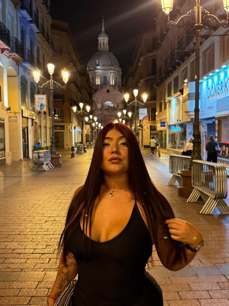 Chica busca chico en Huelva: 