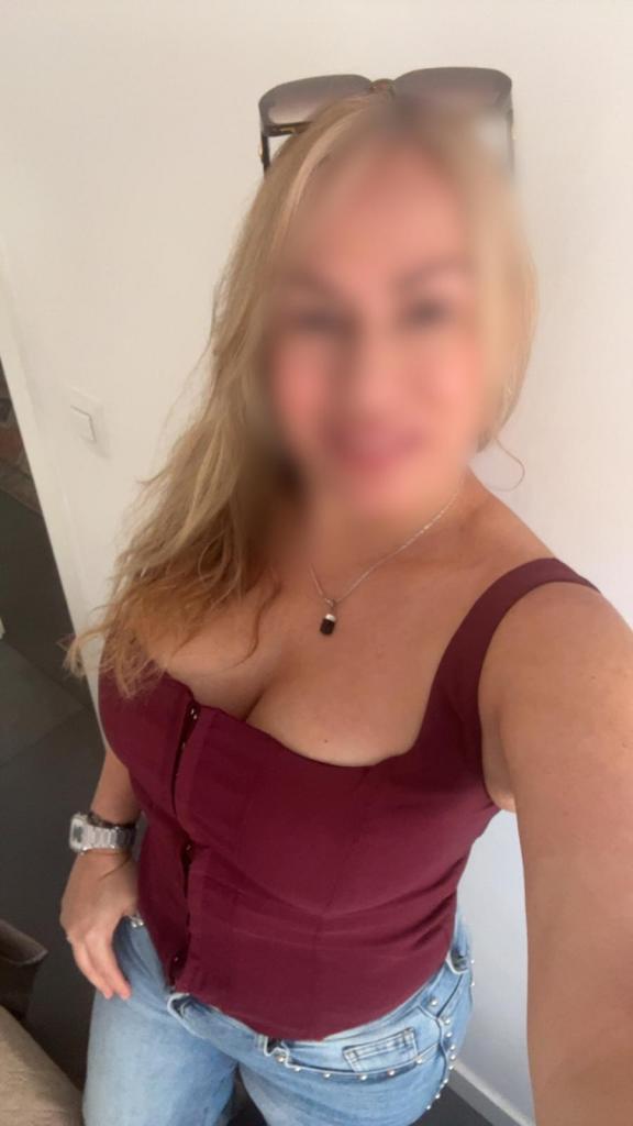 Chica busca chico en Murcia: Chica busca chico