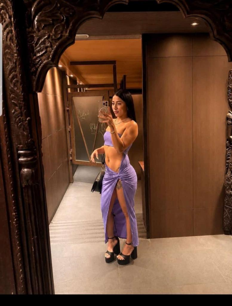 Chica busca chico en Málaga: Chica busca chico