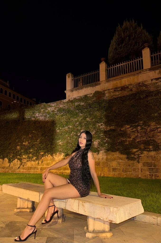 613795403: Chica busca chico en Mallorca
