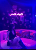 662961098: Chica busca chico en Barcelona