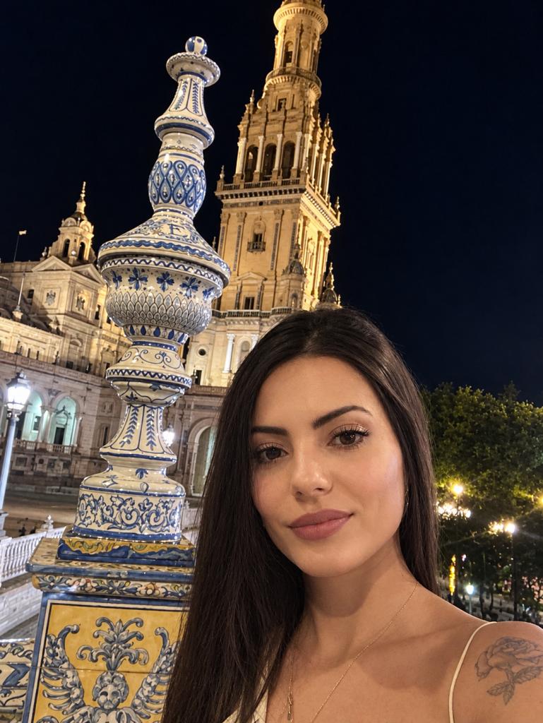 685206474: Chica busca chico en Sevilla