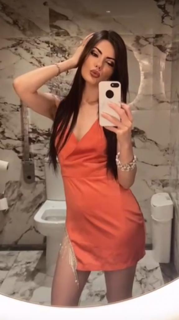 685206474: Chica busca chico en Sevilla