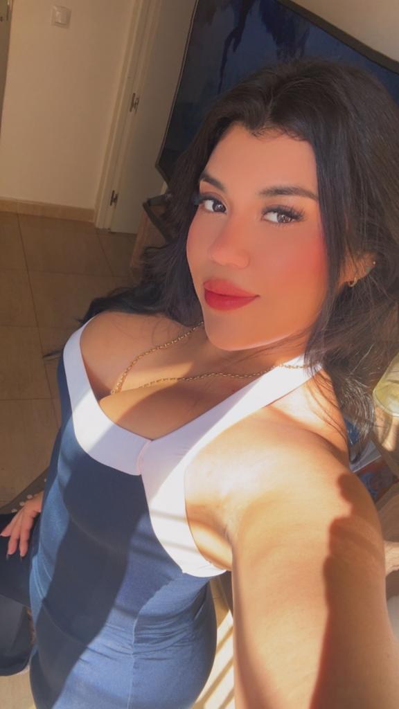 Chica busca chico en Almería: Chica busca chico