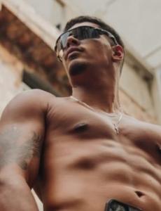 Chico busca chica en Málaga: 