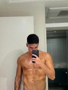 Chico busca chica en Málaga: 