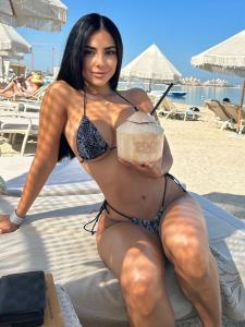687216499: Chica busca chico en Barcelona