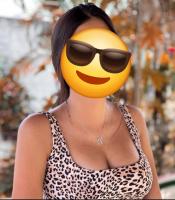 670616179: Chica busca chico en Sevilla