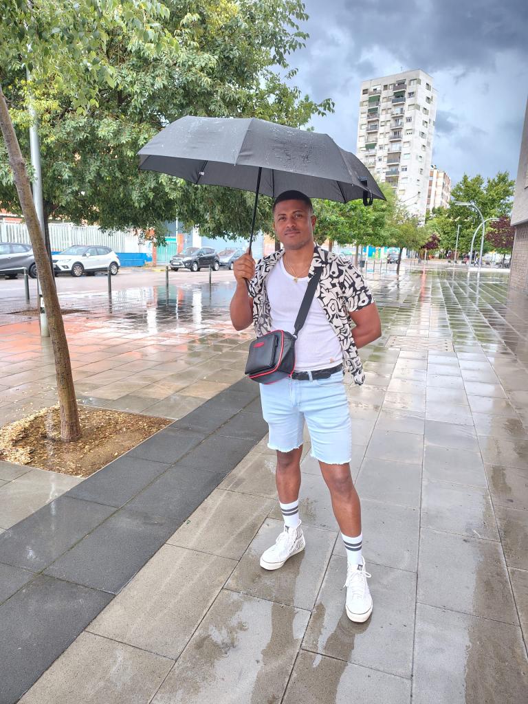 602379705: Chico busca chica en Barcelona